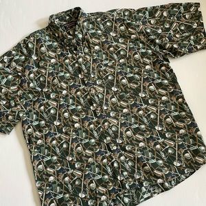 Roundtree & Yourke green & white, short sleeve button down golf shirt. Size XL